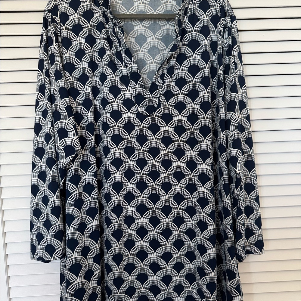 Escapada Navy and White Scallop Tunic